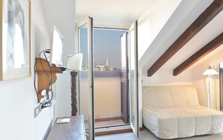 Enchanting Views Rooftop Apartment Prime Location - Appartamento con 1 Camera da Letto - 19