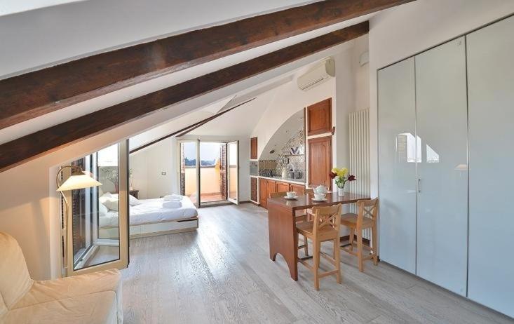 Enchanting Views Rooftop Apartment Prime Location - Appartamento con 1 Camera da Letto - 21