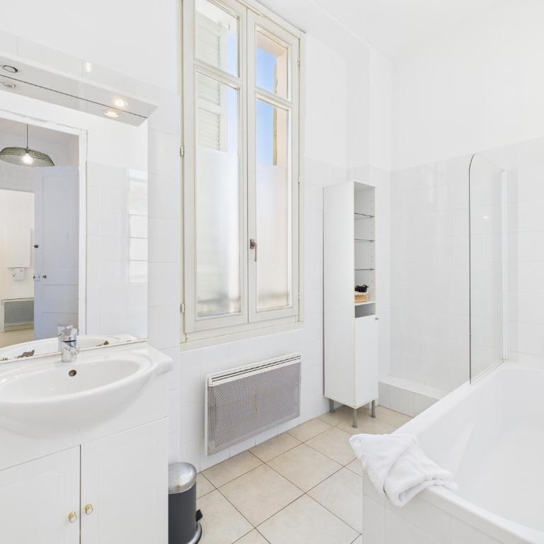 Best quality price ! - Central - 350m Palais and Croisette - VOLTAIRE - Two-Bedroom Apartment - 11