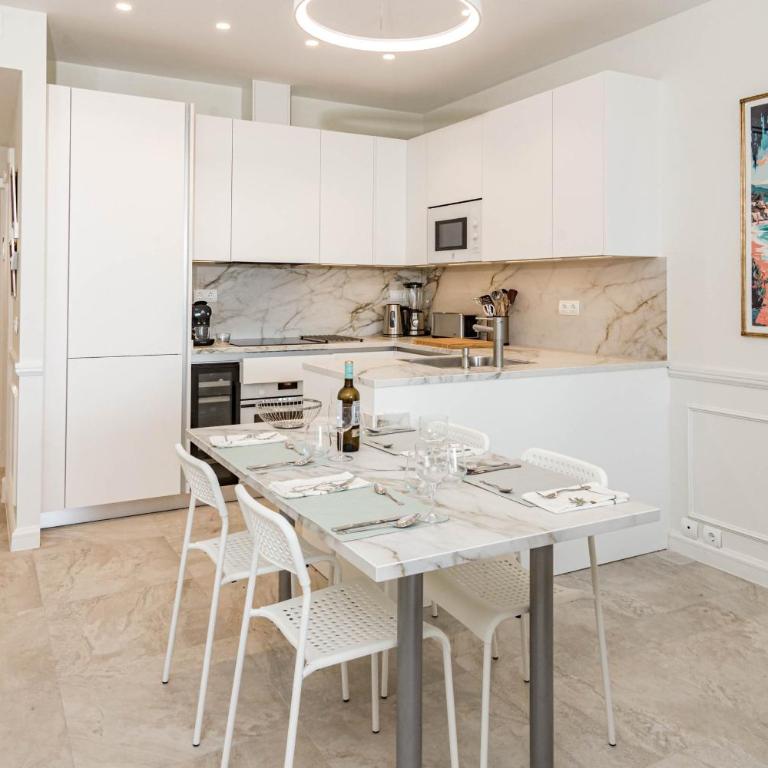 Stunning Marbella Apartment with Sea Views - Apartamento de 2 dormitorios con balcón y vistas al mar - 30
