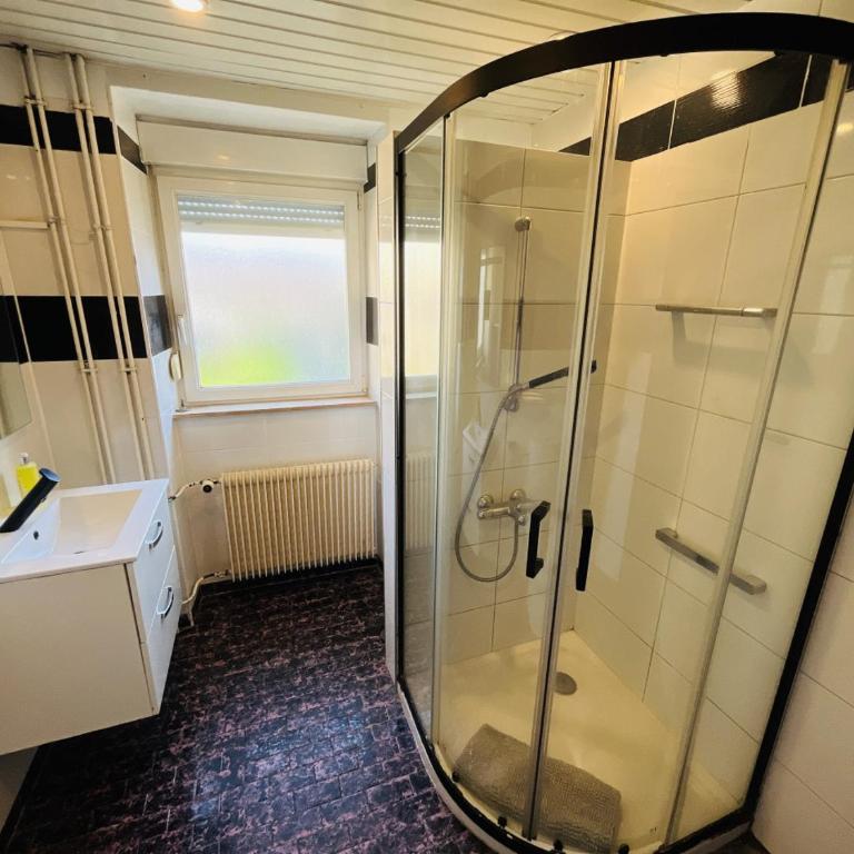 La Suite Mulhouse, Accès Bâle 20min, Proche Gare TGV - Apartamento de 1 dormitorio - 4