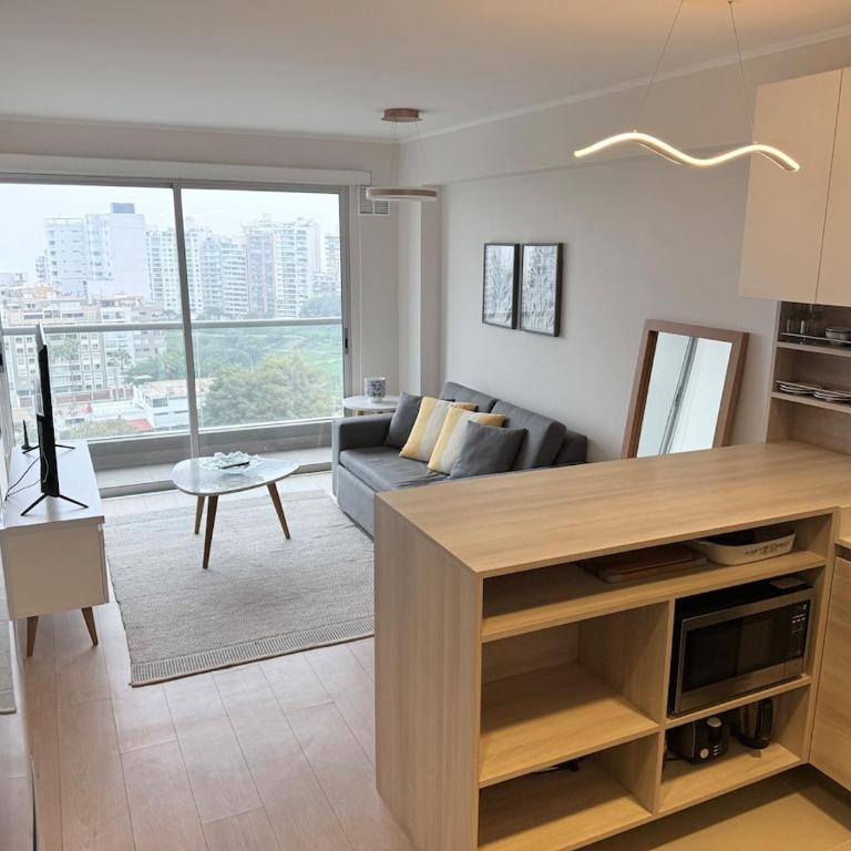 Sunset Views Miraflores & Barranco Gym Pool - Two-Bedroom Apartment - 4