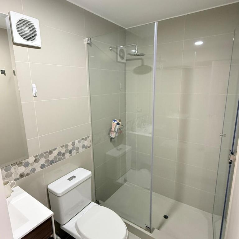 Sunset Views Miraflores & Barranco Gym Pool - Two-Bedroom Apartment - 9