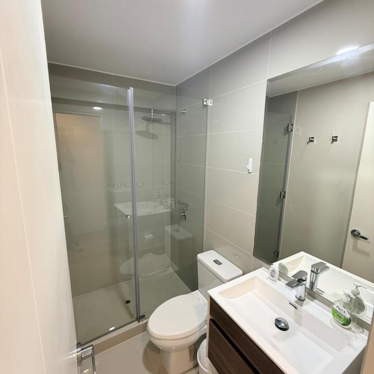 Sunset Views Miraflores & Barranco Gym Pool - Two-Bedroom Apartment - 12