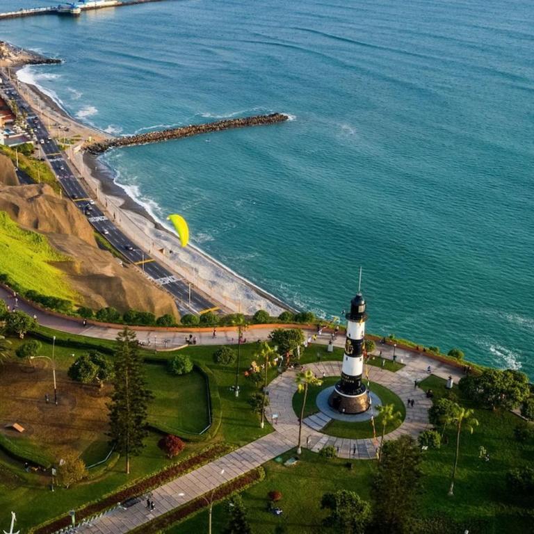 Sunset Views Miraflores & Barranco Gym Pool - Two-Bedroom Apartment - 14
