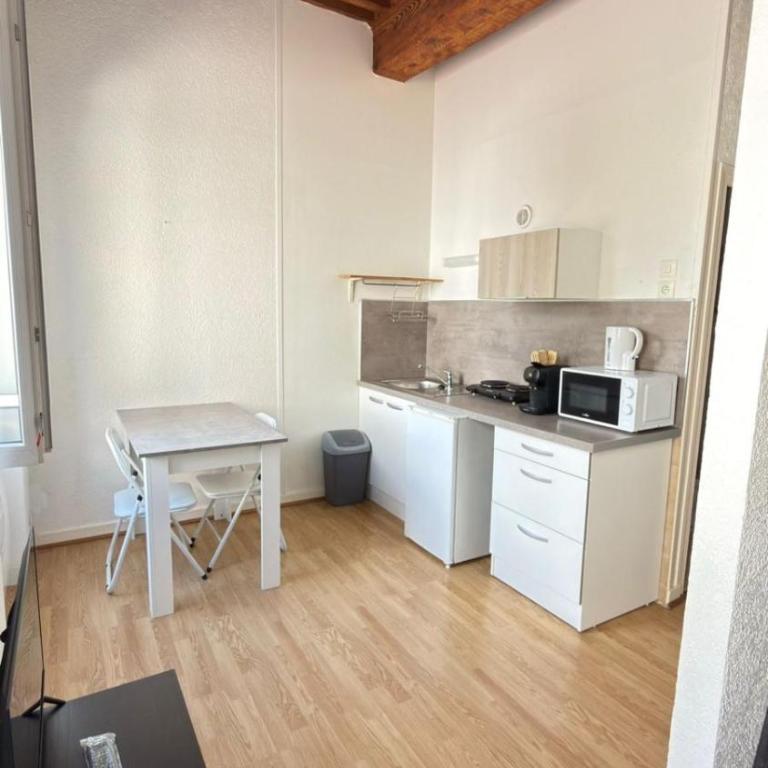Séjour lyonnais idéal dans un studio cosy à Valmy - Standard Studio - 4