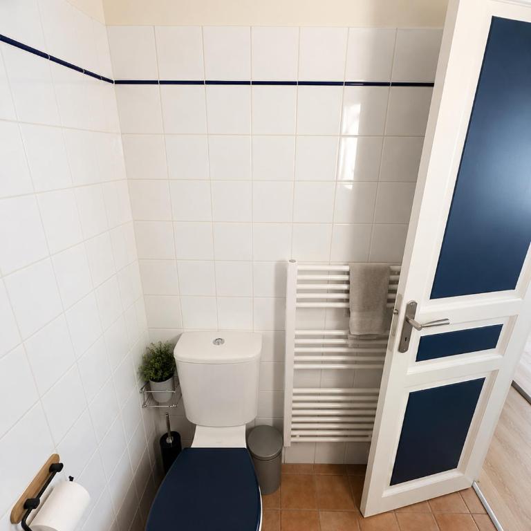 Studio lumineux avec charme parisien - One-Bedroom Apartment - 10