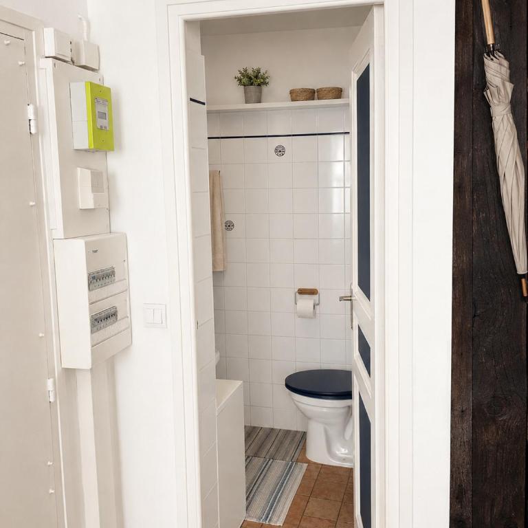 Studio lumineux avec charme parisien - One-Bedroom Apartment - 8