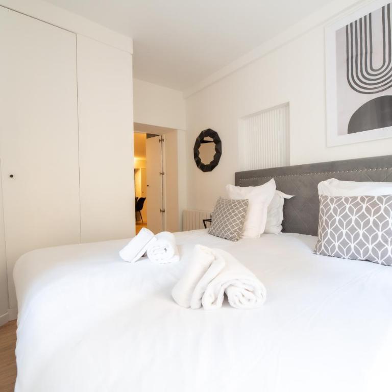 Lovely Home by Louvre & Palais Royal - One-Bedroom Apartment - 12