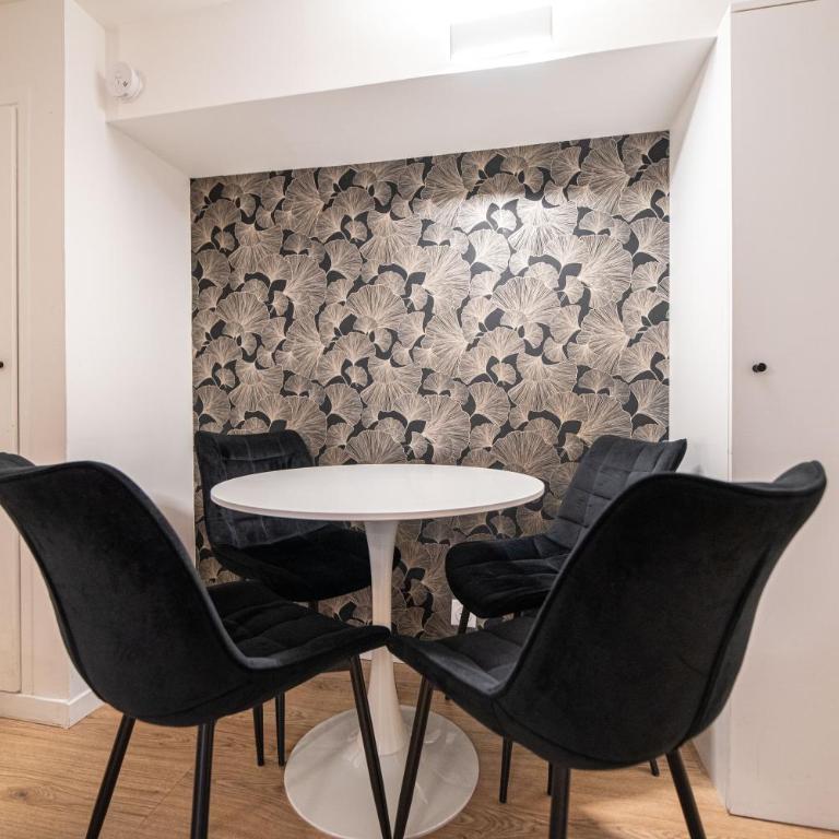 Lovely Home by Louvre & Palais Royal - One-Bedroom Apartment - 15