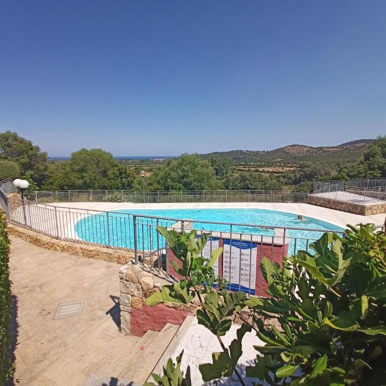 Sun and Sea LT - Piscina Condominiale - PMS CaseVacanze - Appartamento con 2 Camere da Letto - 4
