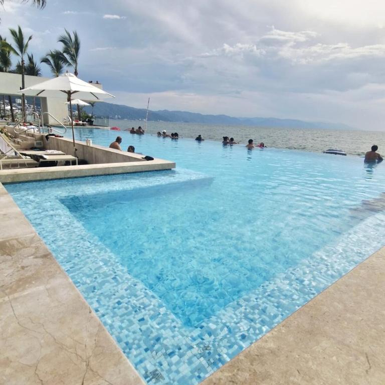 PROMO Beautiful beachfront Apt with pools, jacuzzi, gym - Appartement 1 Chambre - 48