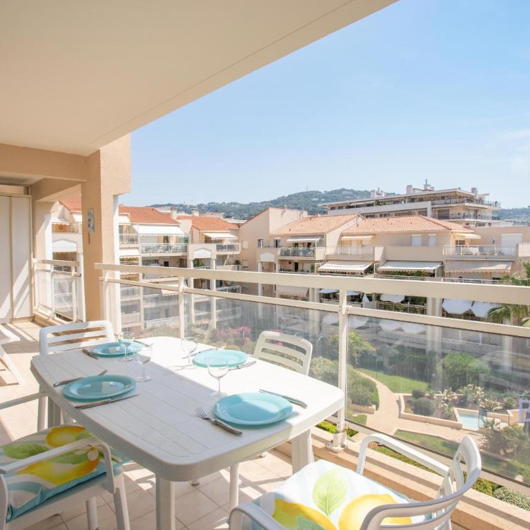 Elegant 2P avec piscine, garage et AC - Appartement - 1