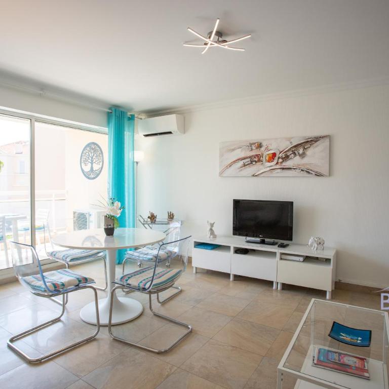 Elegant 2P avec piscine, garage et AC - Appartement - 17