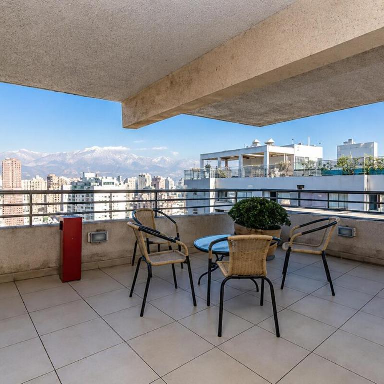 Modern 2 Bedroom, 2 Bathroom, Fully Equipped Downtown Santiago - Two-Bedroom Apartment - 10