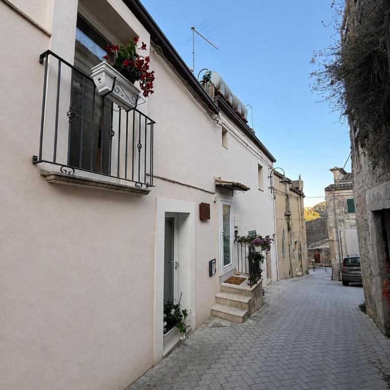 Experience the authentic soul of Modica at Bayit Michel - Casa con 3 Camere da Letto - 16