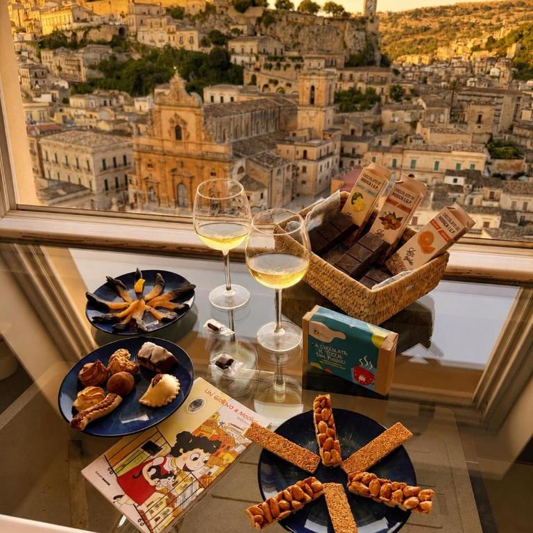 Experience the authentic soul of Modica at Bayit Michel - Casa con 3 Camere da Letto - 1