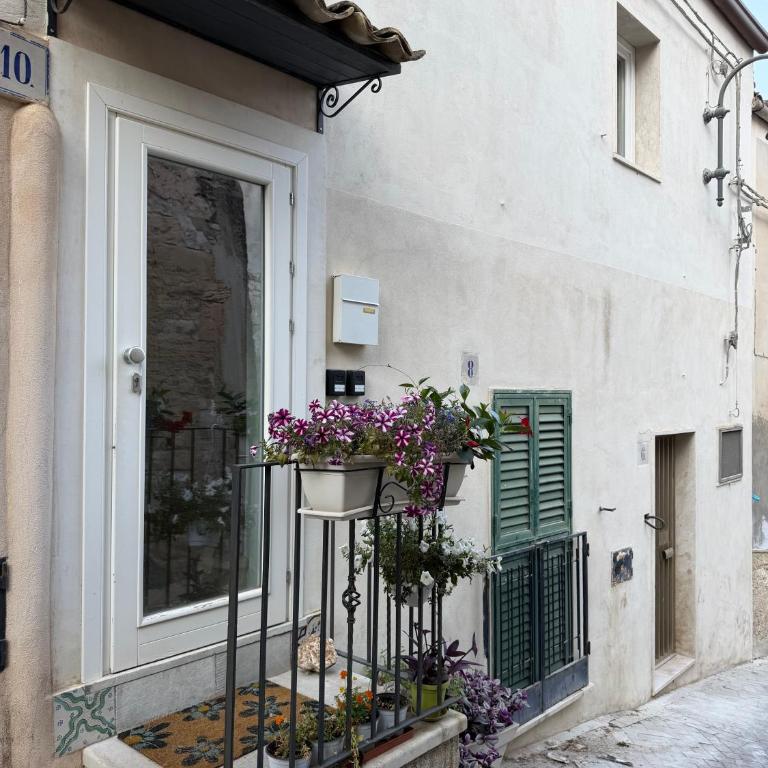 Experience the authentic soul of Modica at Bayit Michel - Casa con 3 Camere da Letto - 29
