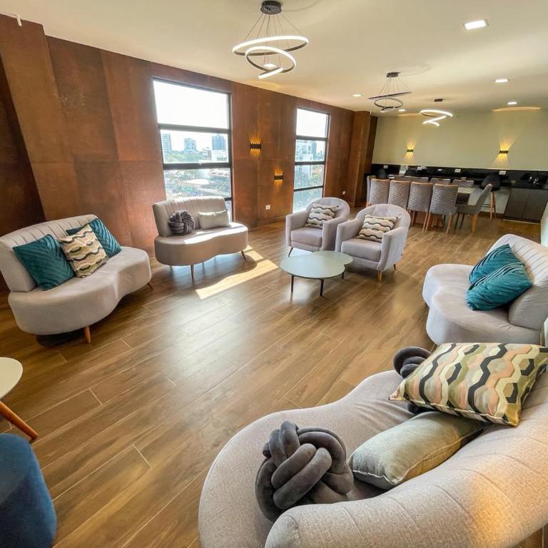 Equipetrol Suite Pool & Views - One-Bedroom Apartment - 4