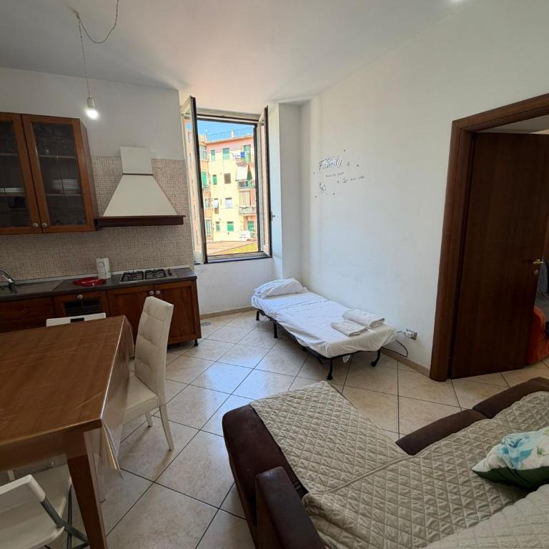 Appartamento STABIAE Centrale - Case Vacanze - Appartamento Deluxe con 1 Camera da Letto e Vista Città - 2