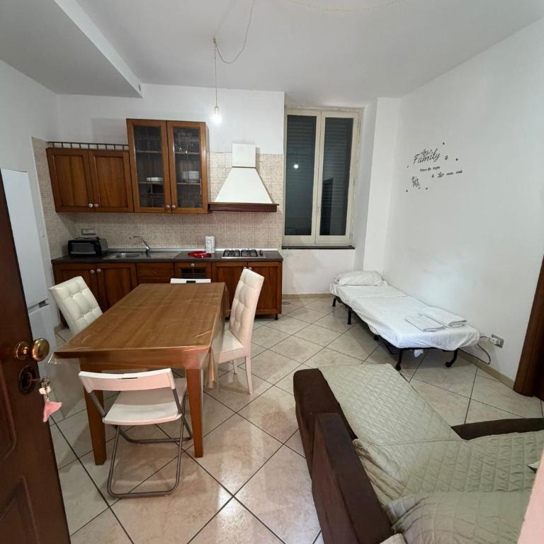 Appartamento STABIAE Centrale - Case Vacanze - Appartamento Deluxe con 1 Camera da Letto e Vista Città - 7