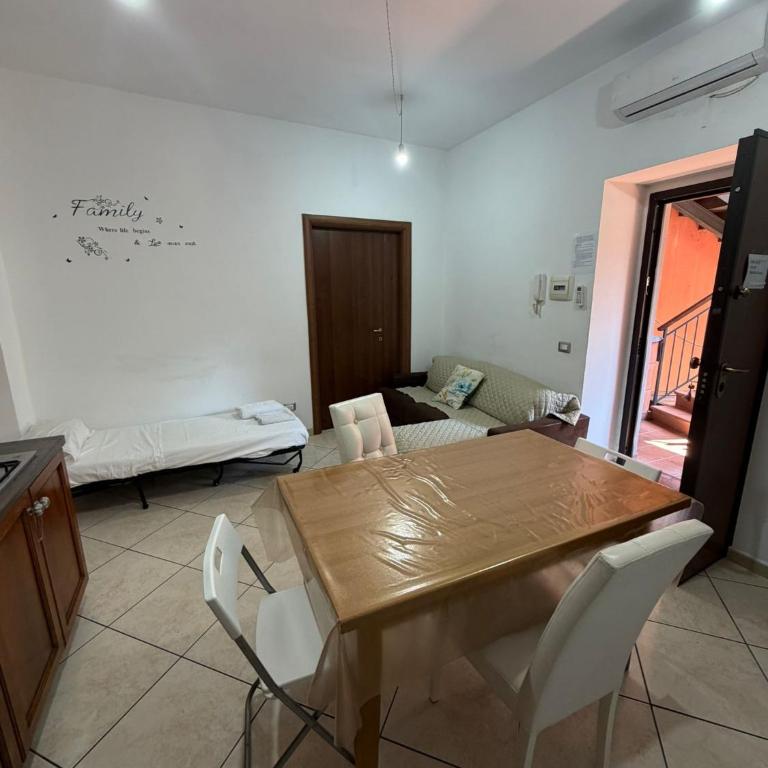 Appartamento STABIAE Centrale - Case Vacanze - Appartamento Deluxe con 1 Camera da Letto e Vista Città - 6
