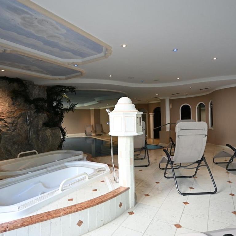 Alpino Charme Apartments - Penthouse-Apartment - 12
