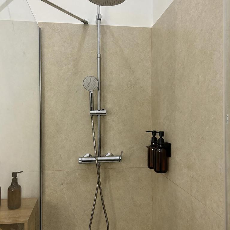 Appartement rénové avec balcon au cœur d Avignon - Apartment mit 1 Schlafzimmer - 4
