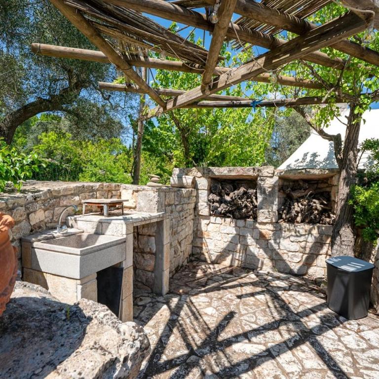 Trullo with pool and garden between Ostuni and Ceglie - Villa con 2 Camere da Letto - 19