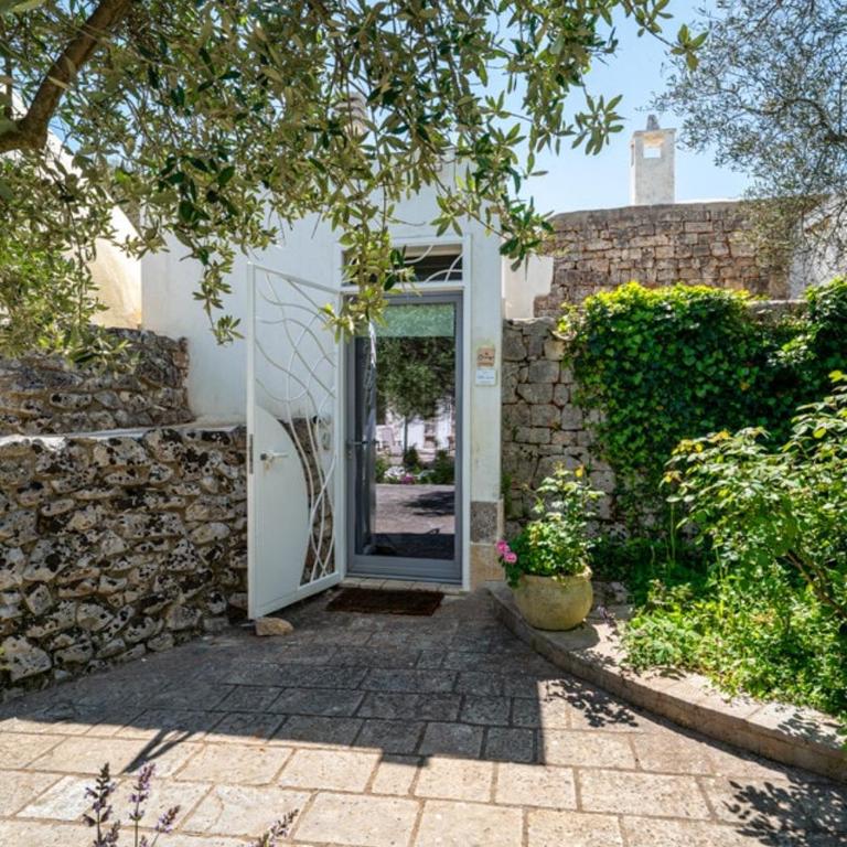 Trullo with pool and garden between Ostuni and Ceglie - Villa con 2 Camere da Letto - 12