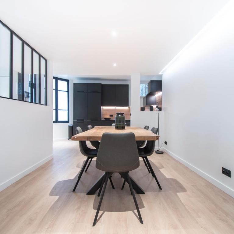 Relax in a Townhouse in Paris l 16th District - Appartement 2 Chambres - 40