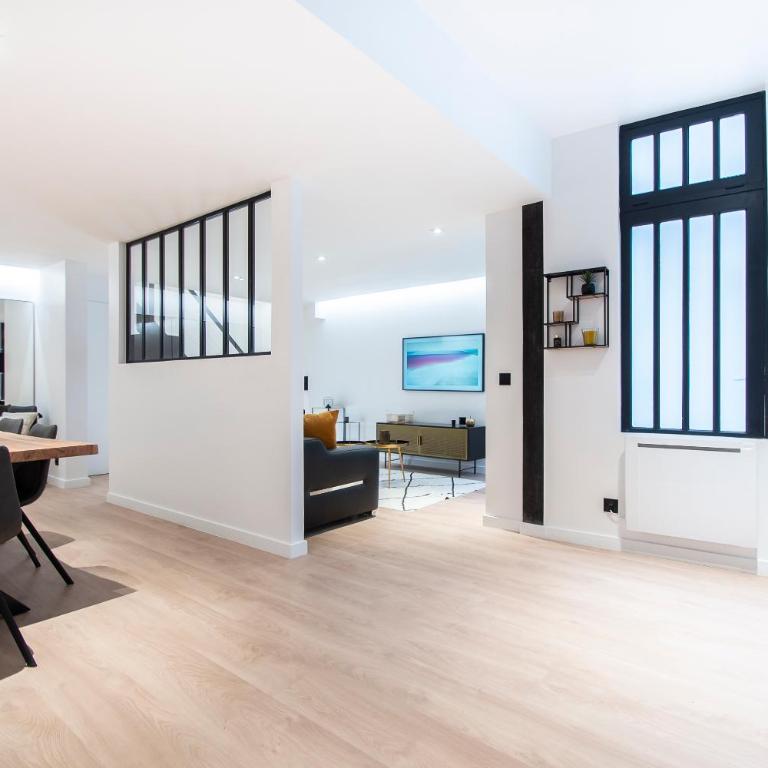 Relax in a Townhouse in Paris l 16th District - Appartement 2 Chambres - 17