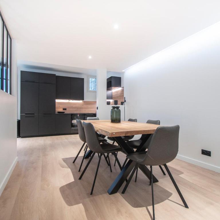 Relax in a Townhouse in Paris l 16th District - Appartement 2 Chambres - 25