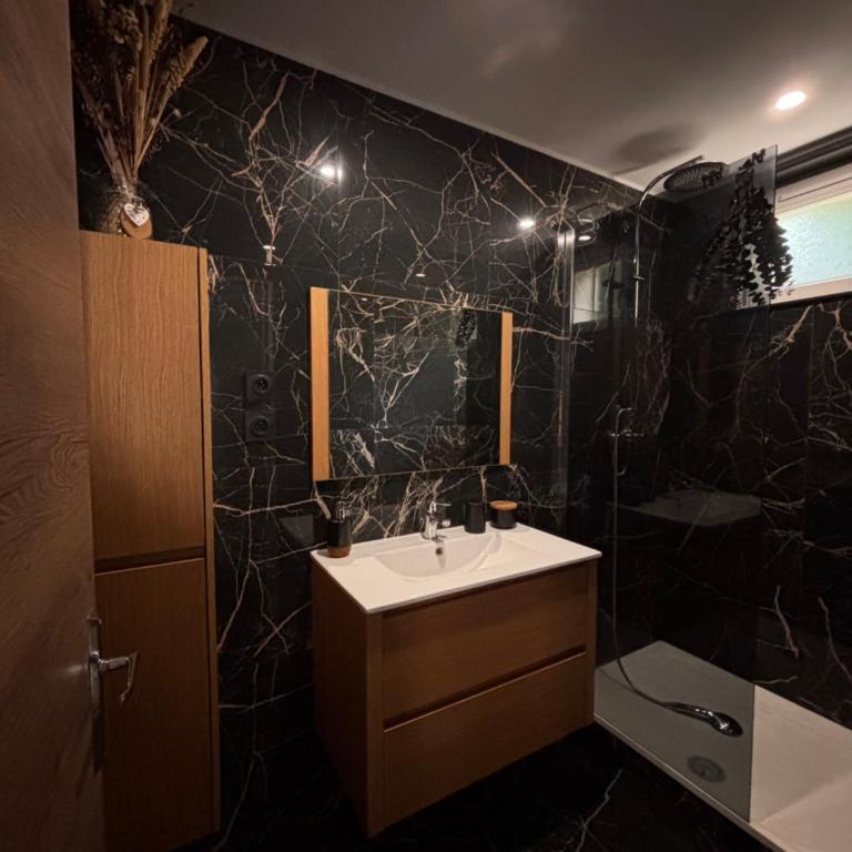 M&R Riviera - Proche plages - Clim - Terrasse - Appartement 3 Chambres - 4