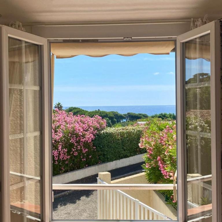Villa 3 chambres ,Vue Golfe de Saint-Tropez, plage à pied, piscine - Ferienhaus - 7