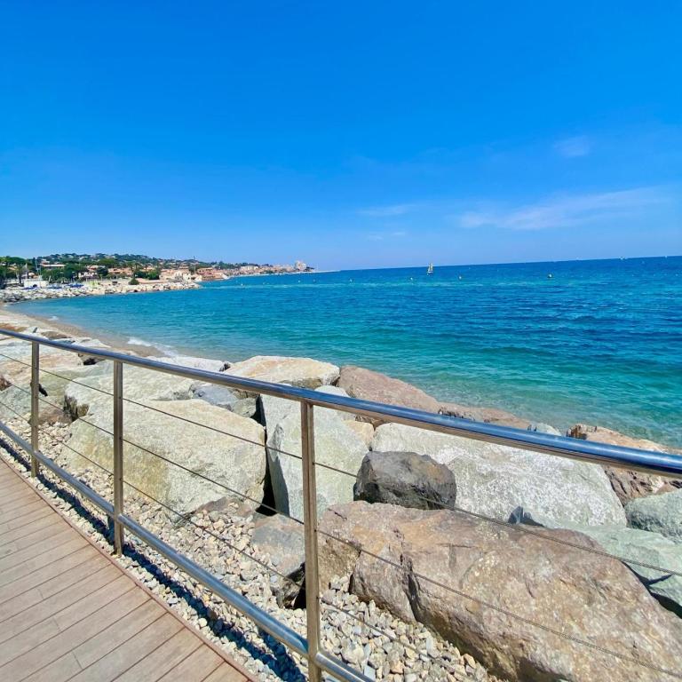 Villa 3 chambres ,Vue Golfe de Saint-Tropez, plage à pied, piscine - Ferienhaus - 28