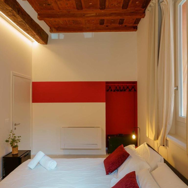 Sotto le Torri by Edera Rooms - Suite Familiare Deluxe - 36