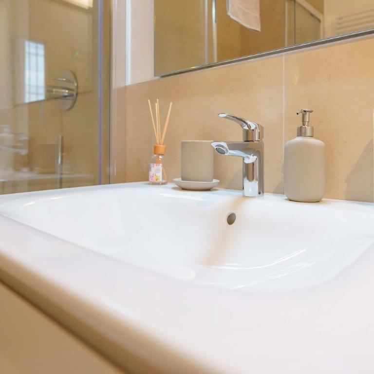 Sotto le Torri by Edera Rooms - Suite Familiare Deluxe - 12