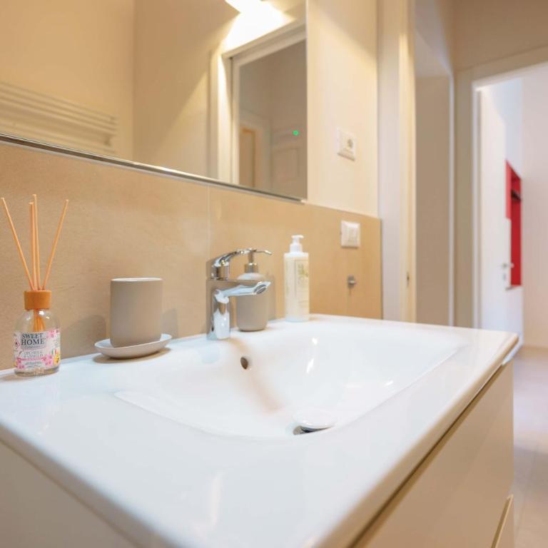 Sotto le Torri by Edera Rooms - Suite Familiare Deluxe - 3