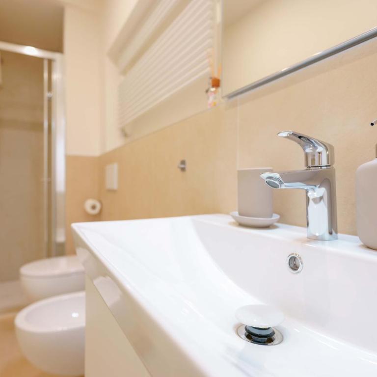 Sotto le Torri by Edera Rooms - Camera Matrimoniale Standard - 3