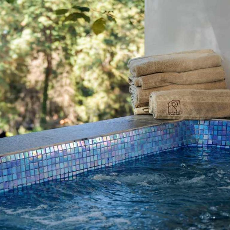Increible Casa con Jacuzzi y Terraza en el Bosque - Maison de Vacances - 2