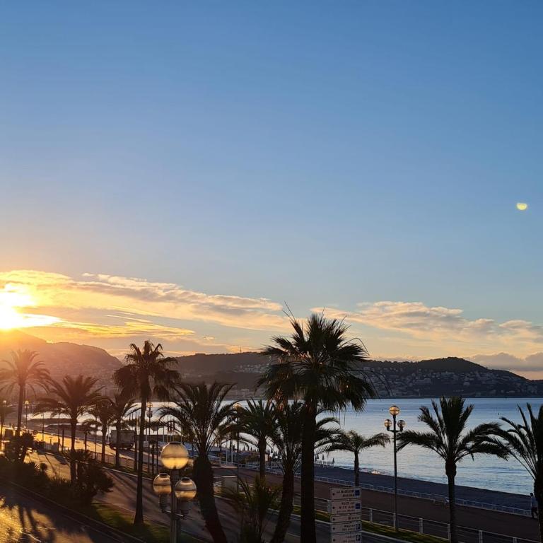 "Le Sundeck" by EnjoyNice, terrace, seaview and air conditioning - Studio - Vue sur Mer - 10