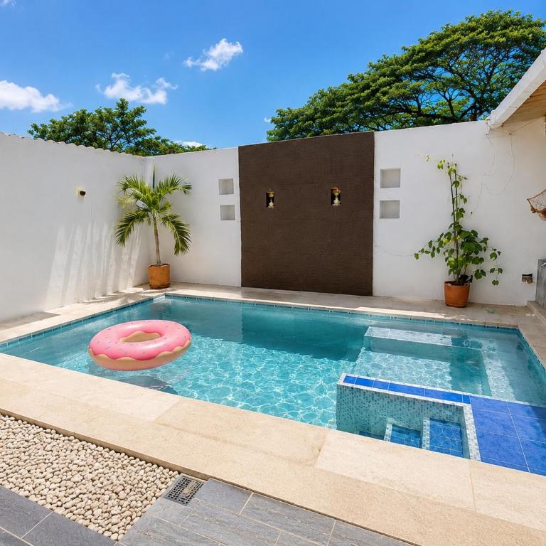 Villa Hanna Aire acondicionado, piscina y descanso - Casa de 3 dormitorios - 1