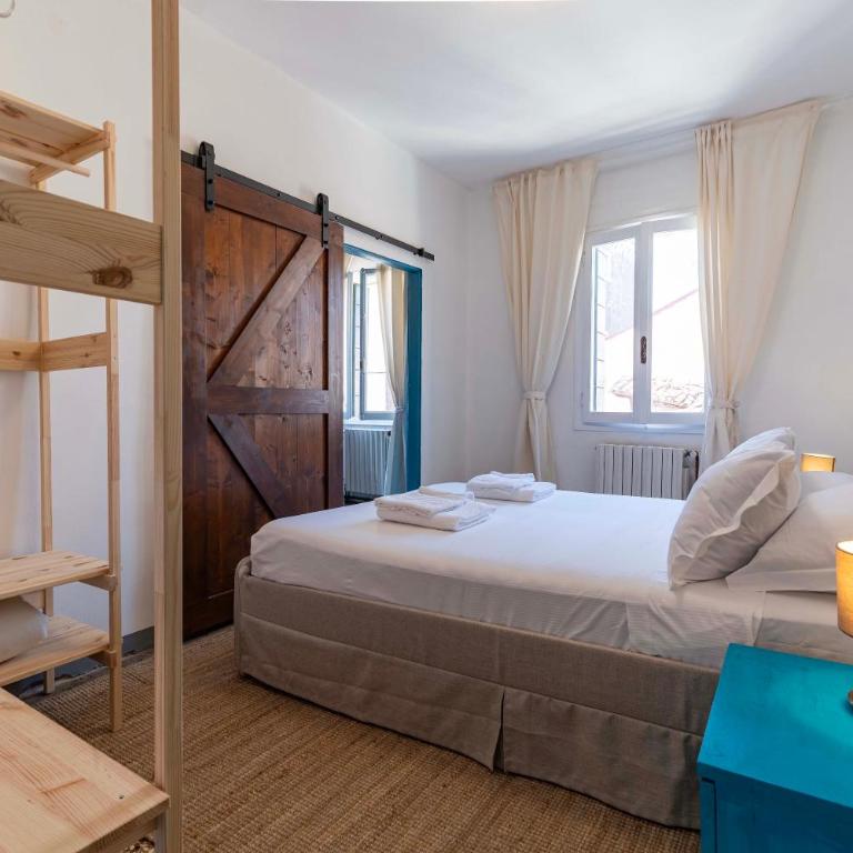 Charming 6-People Stay in Campo Santi Apostoli by Bricola Apartments - Two-Bedroom Apartment - 1