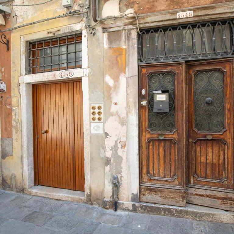 Charming 6-People Stay in Campo Santi Apostoli by Bricola Apartments - Two-Bedroom Apartment - 17