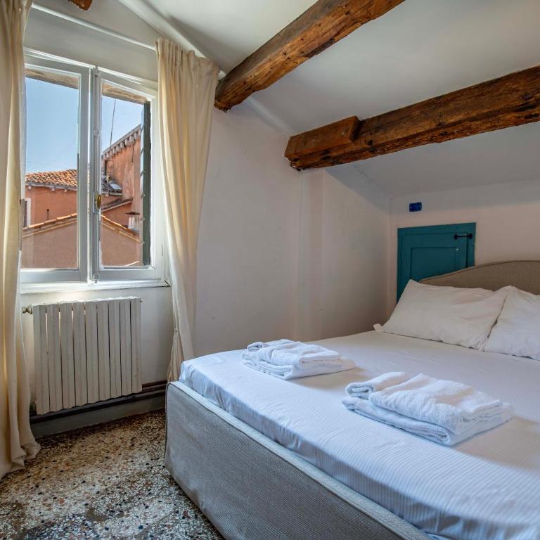 Charming 6-People Stay in Campo Santi Apostoli by Bricola Apartments - Two-Bedroom Apartment - 18