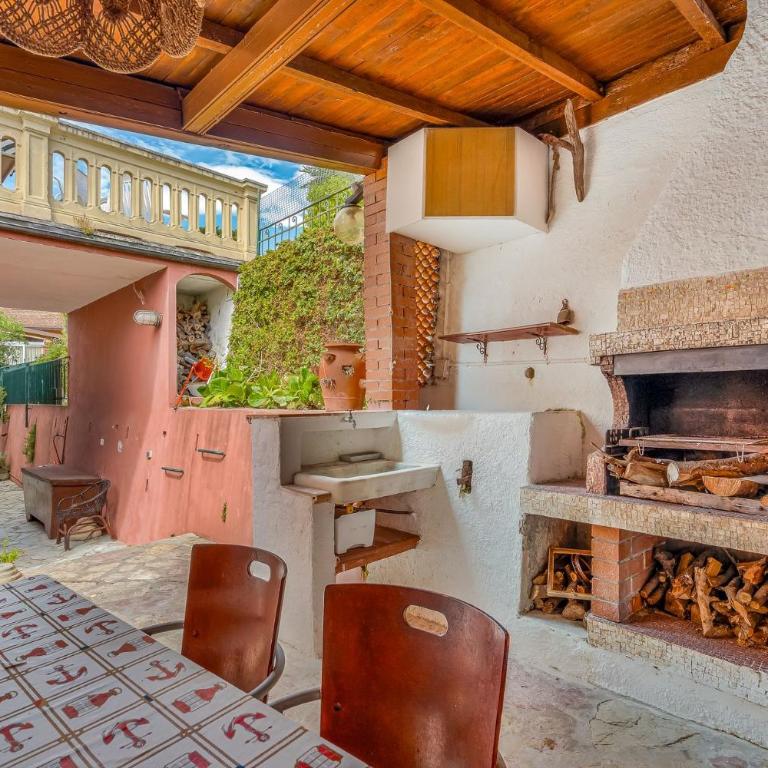 Villino Aurora-5TERRE-Near the station - Three-Bedroom Apartment with Balcony - 2