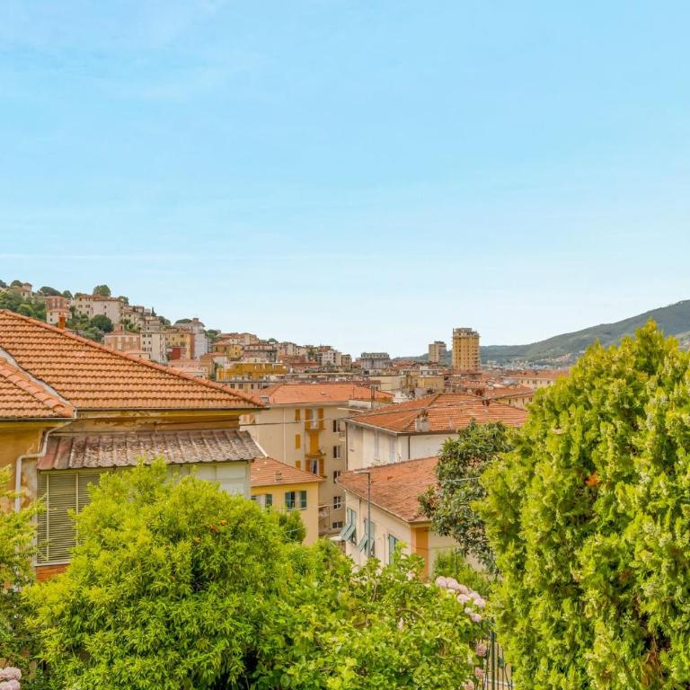 Villino Aurora-5TERRE-Near the station - Three-Bedroom Apartment with Balcony - 9