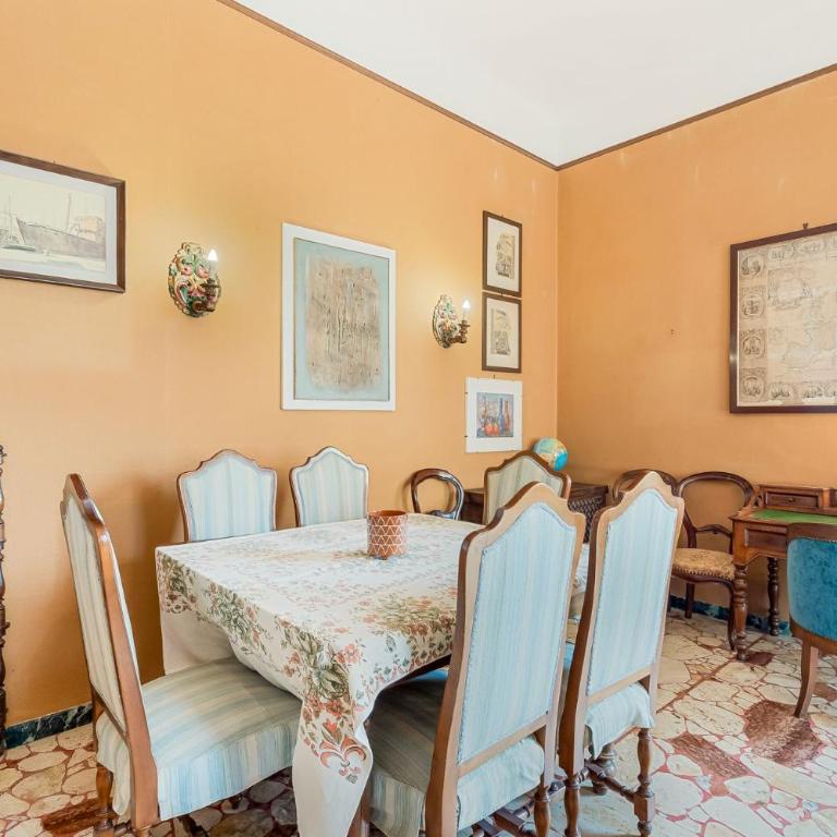 Villino Aurora-5TERRE-Near the station - Three-Bedroom Apartment with Balcony - 11