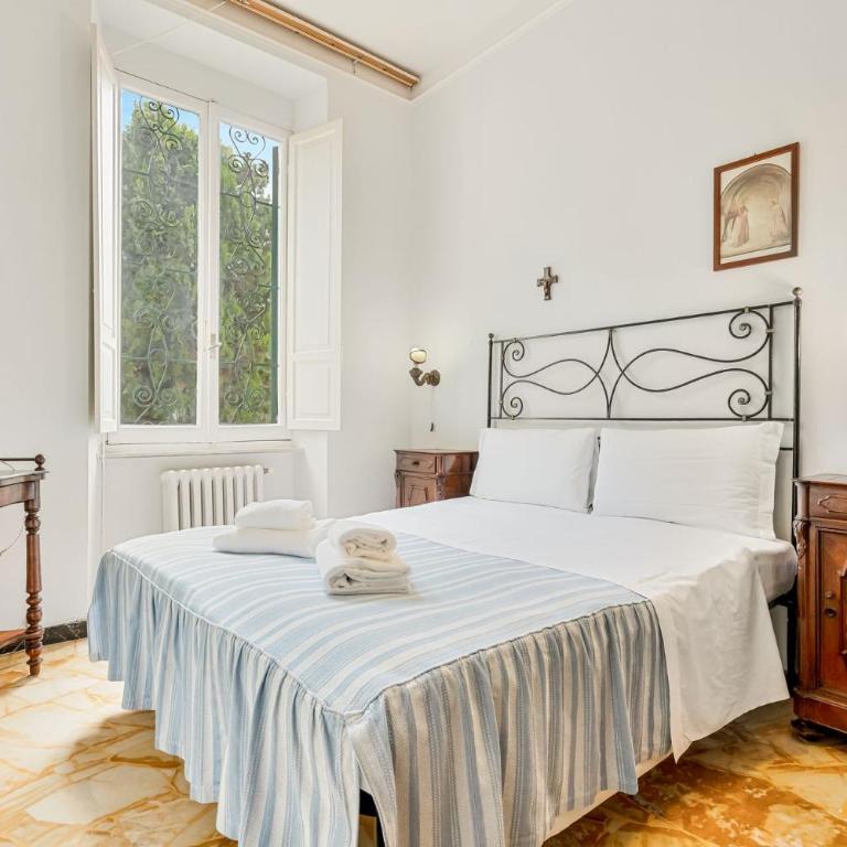 Villino Aurora-5TERRE-Near the station - Three-Bedroom Apartment with Balcony - 25